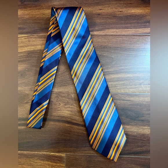 BUGATCHI Uomo Navy and Orange Striped Silk Tie Made In Italy - Picture 3 of 10